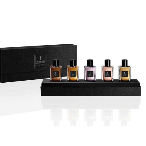 Coffret de parfums Yves Saint Laurent Le Vestiaire des Parfums avec cinq flacons et boite noire.