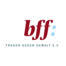 Logo "bff: FRAUEN GEGEN GEWALT E.V." en lettres bordeaux et deux points bleus, dans un cercle blanc.